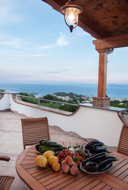 Relais Maison De Charles Bed & Breakfast Ischia Exterior photo